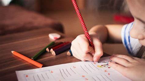 No procede sancionar con la cancelación de matrícula a estudiante autista sin atender a la normativa de educación inclusiva.