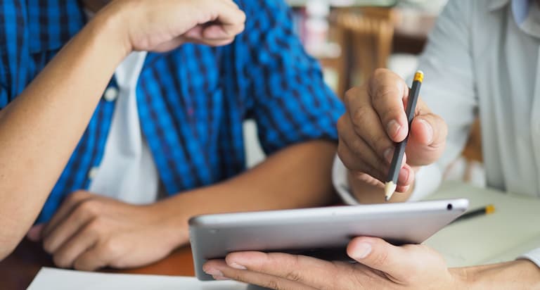 Potestad disciplinaria universitaria se extiende únicamente a hechos que tengan vinculación objetiva con el plantel.