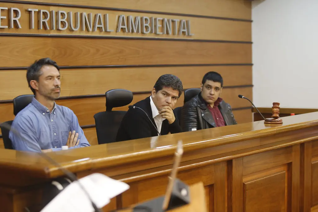 Primer Tribunal Ambiental realizó seminario sobre impacto de la inteligencia artificial en el área ambiental.