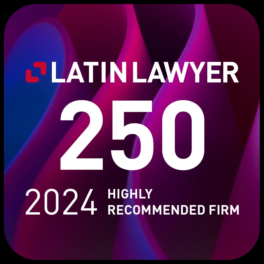 Latin Lawyer 250 2025 destacó a Alessandri como firma altamente recomendada.