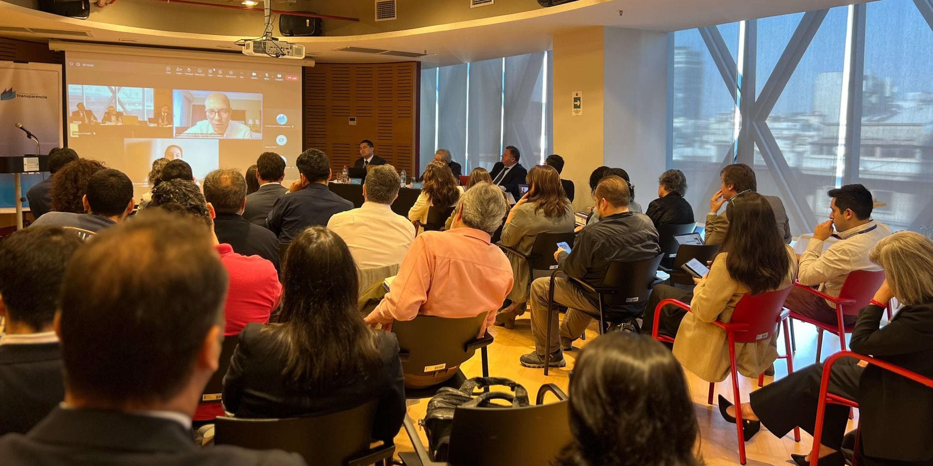 CPLT lidera encuentro internacional sobre transparencia algorítmica e inteligencia artificial en el sector público.