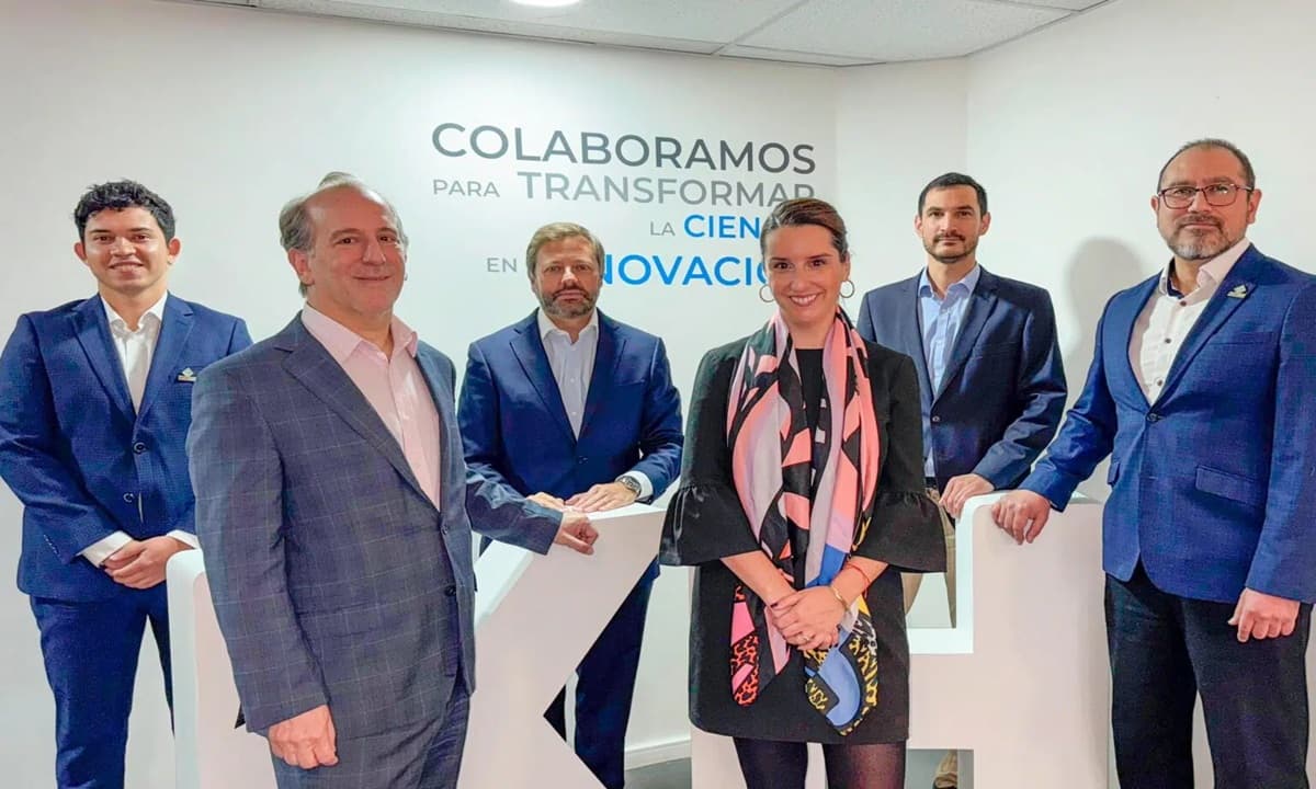 Jorge Miranda, Santiago Ortúzar, Cristián Pérez, Francesca Bozzo, Matías Saavedra y Javier Ramírez.
