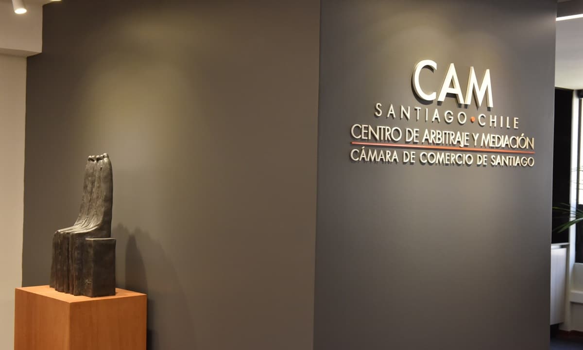 Madrid acoge el Primer Encuentro Legal Empresarial entre Chile y España para fortalecer el arbitraje internacional.