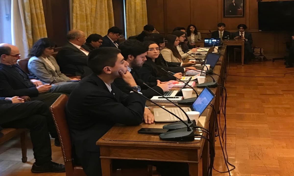 Torneo de Debate Jurídico promueve reflexión sobre la ética profesional en el ejercicio del derecho