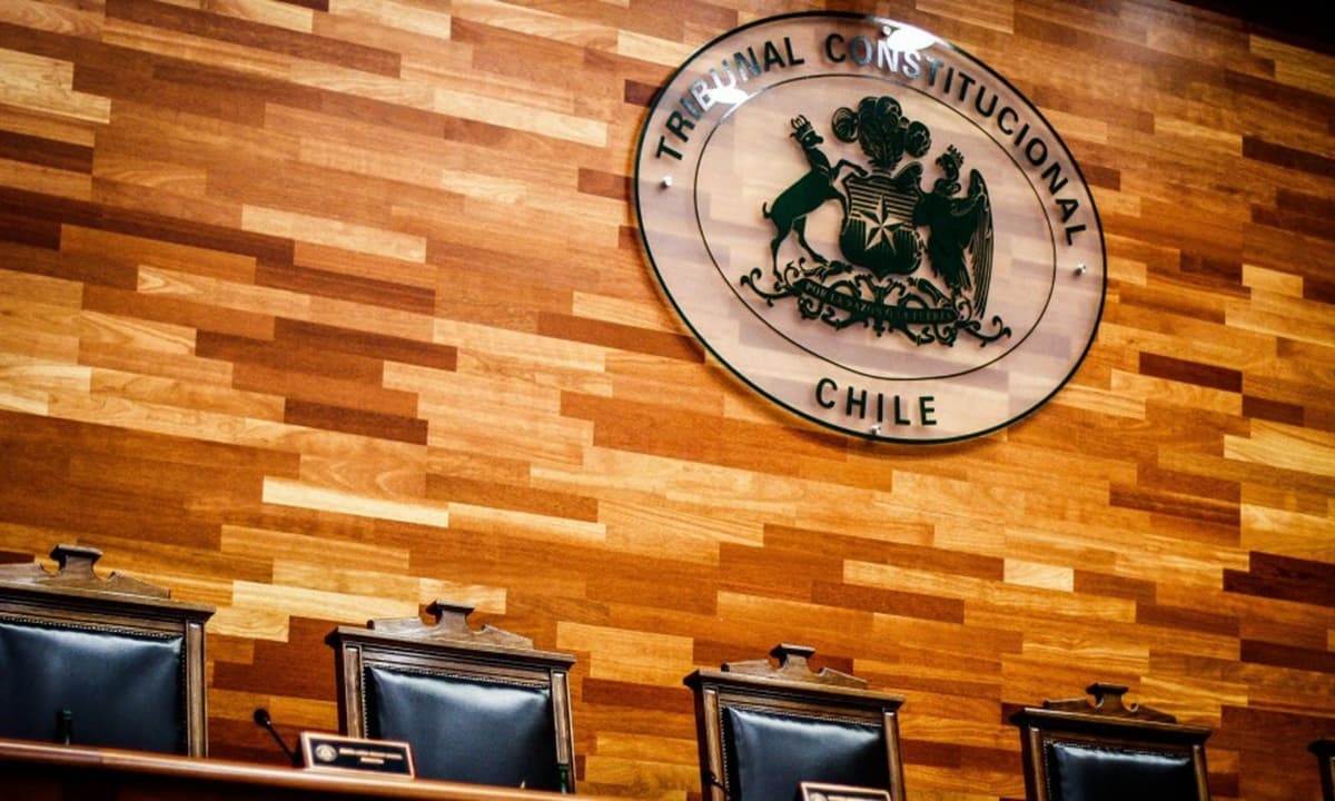 Se rechaza requerimiento contra norma que restringe excepciones en etapa de cumplimiento incidental al no resultar decisiva para la resolución del asunto