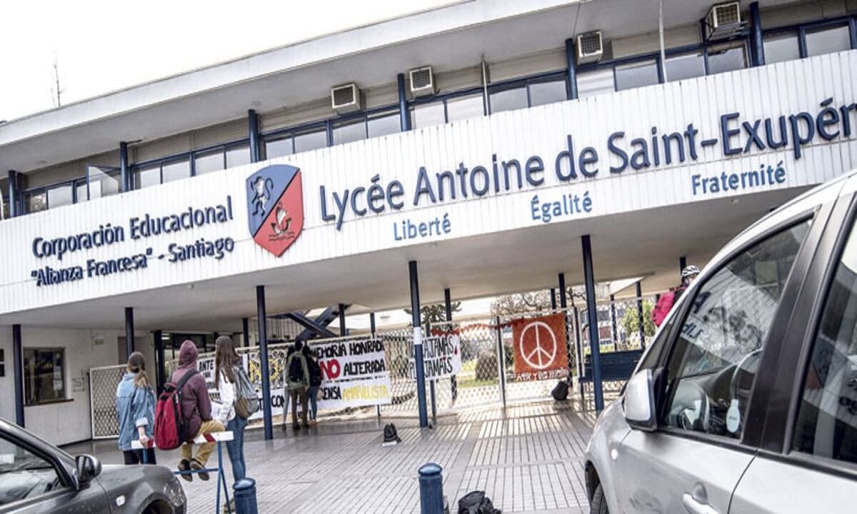 Colegio Alianza Francesa condenado a pagar $260 millones tras suicidio de estudiante sancionado