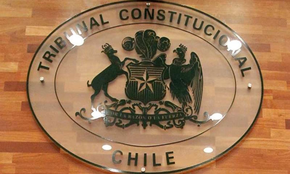 Se impugna norma que impide apelar resolución que rechazó abandono del procedimiento en juicio de cobranza laboral