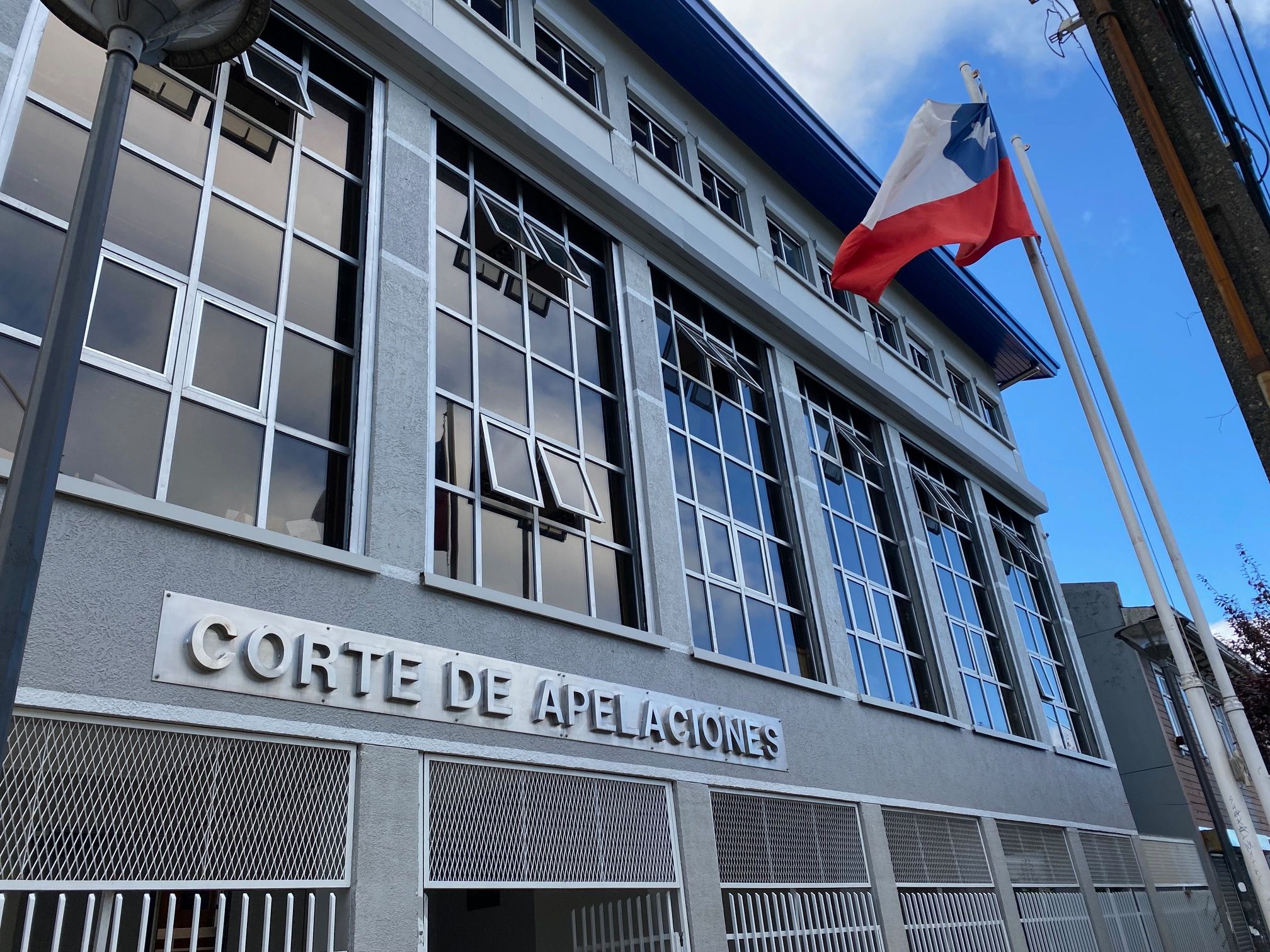 Corte de Puerto Montt rechazó acción de protección contra la inclusión en DICOM de factura impaga de empresa.