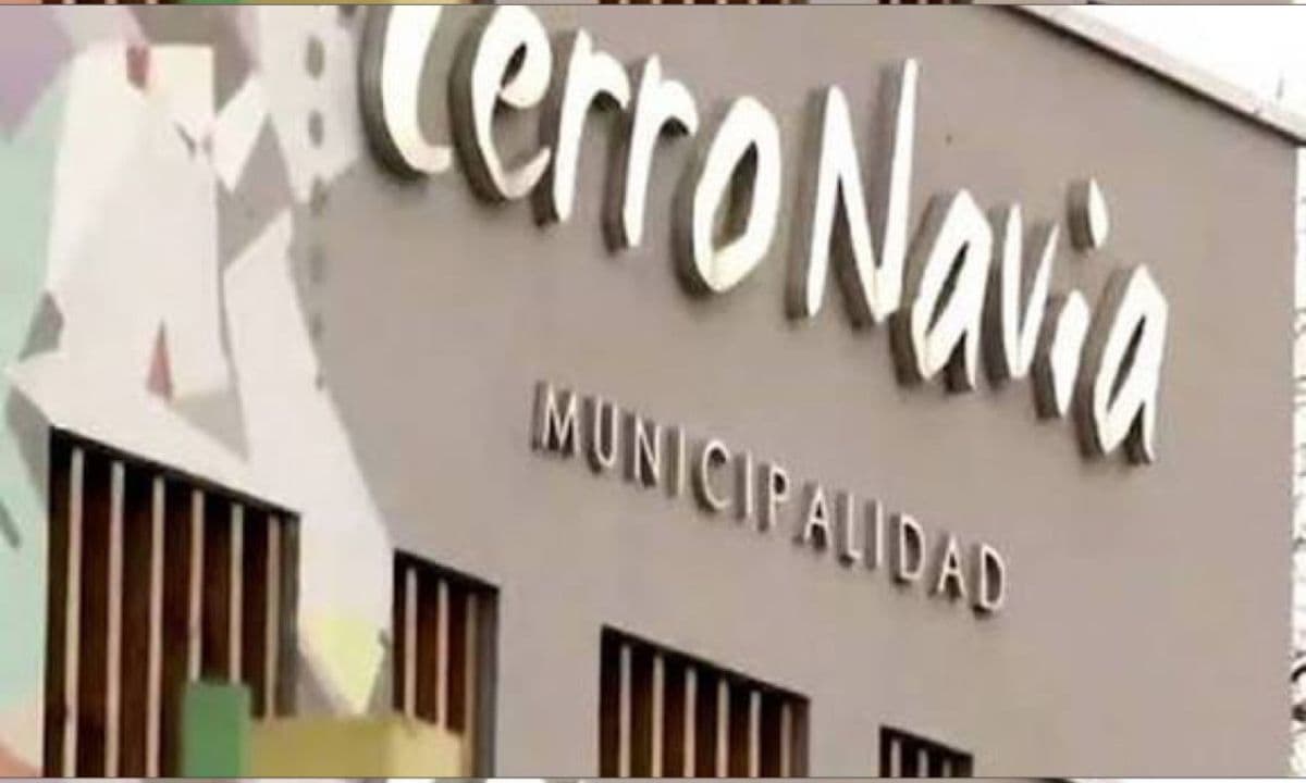 Mujer en Cerro Navia recibirá indemnización de 15 millones por caer en vereda en mal estado