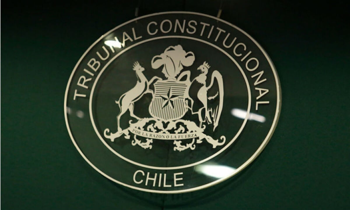 TC declara admisible requerimiento contra norma que condiciona suspensión de juicio civil a acusación o requerimiento en causa penal