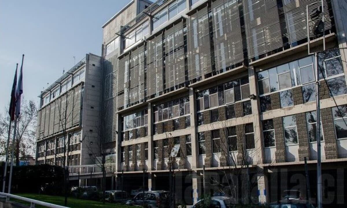 Impugnación contra licitación de Municipalidad de Maipú por incumplir la oferente el requisito exigido para el administrador del contrato se rechaza