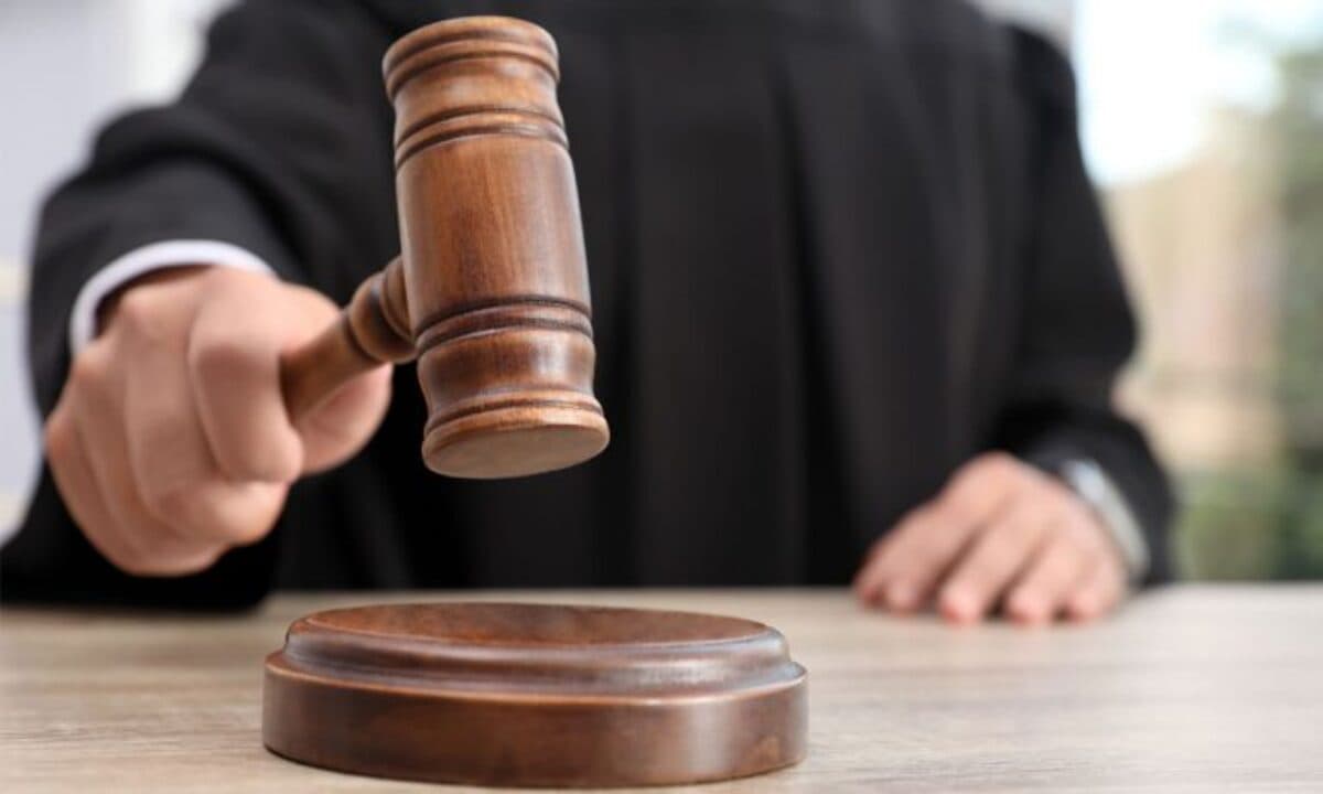 Corte Suprema revierte inadmisibilidad y valida cómputo administrativo de plazo en reclamaciones contra Superintendencia de Seguridad Social