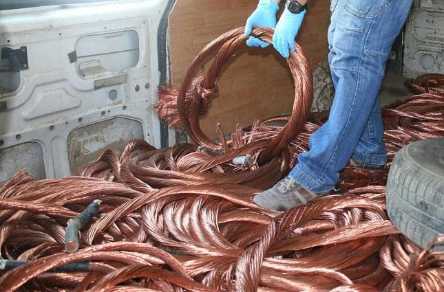 Formalizan a banda por robos reiterados de cables ferroviarios y decretan prisión preventiva