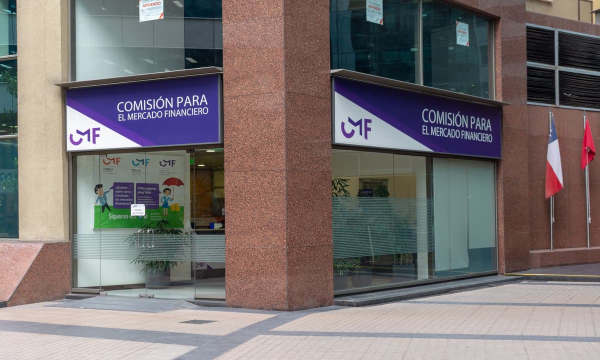 Sartor recurre al TC para que declare inaplicable norma que faculta a la CMF revocar la autorización de existencia de una AGF