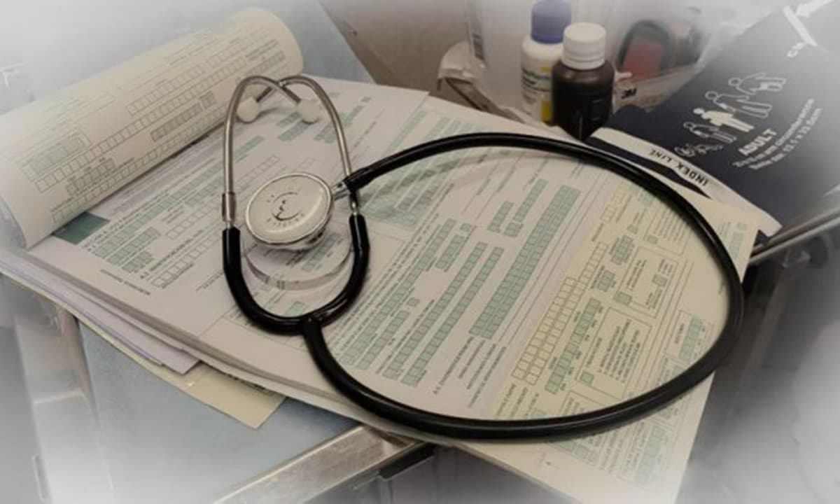 Corte Suprema valida destitución de funcionaria municipal por viaje durante licencia médica