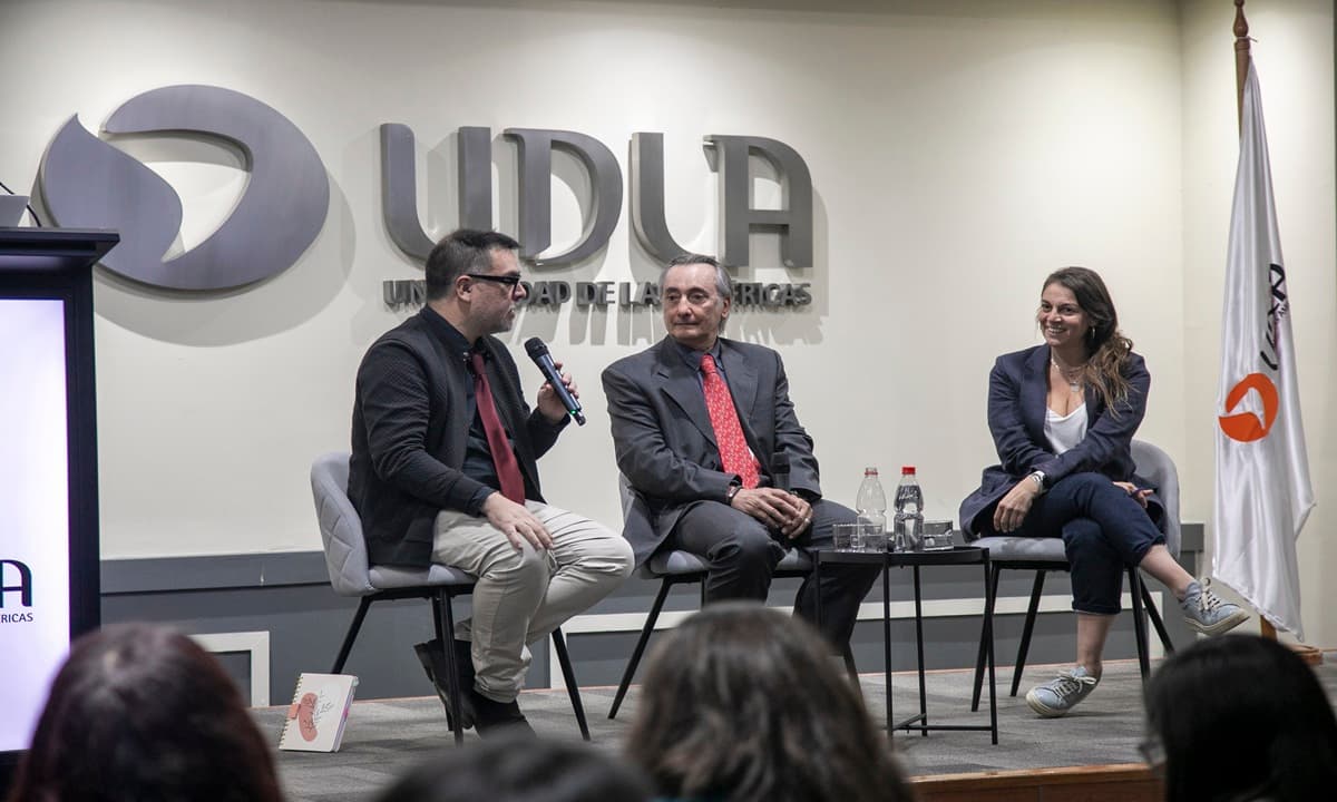 Con el conversatorio “El futuro del trabajo para el bienestar humano” la Facultad de Salud y Ciencias Sociales de UDLA inaugura sus actividades académicas 2026