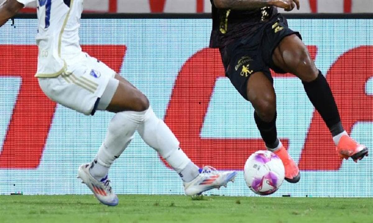 derechos de entidad de fútbol profesional en litigio