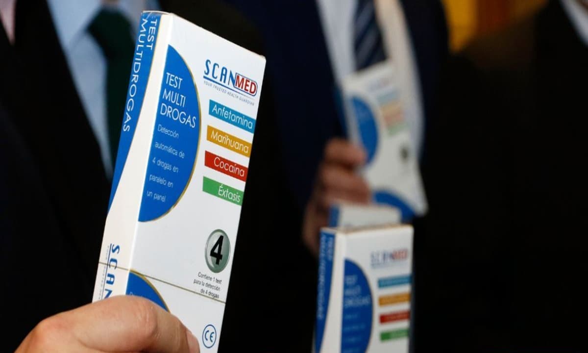 Iniciativa propone obligar a diputados y senadores a someterse a test de drogas con resultados públicos