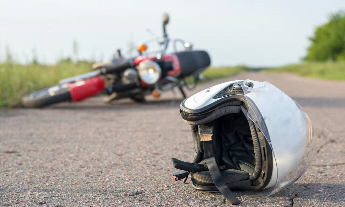 culpa concurrente cuando víctima de accidente de tránsito no utiliza elementos de protección