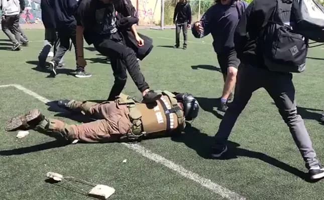 Corte Suprema confirma condena por agresiones a carabineros y descarta nulidad pese a cuestionar detención inicial