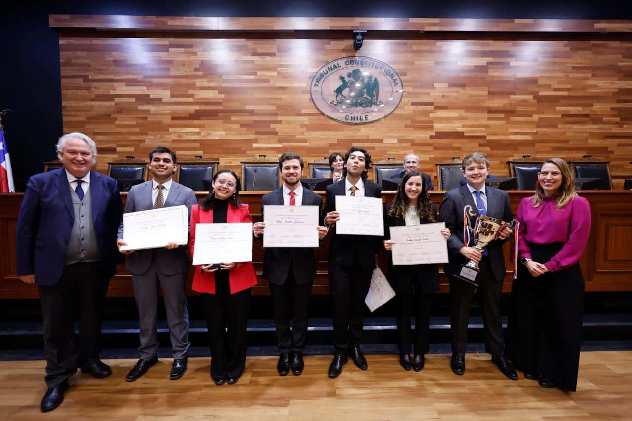 Equipo de la Universidad Católica campeón en el Primer Torneo Universitario de Debates del Tribunal Constitucional
