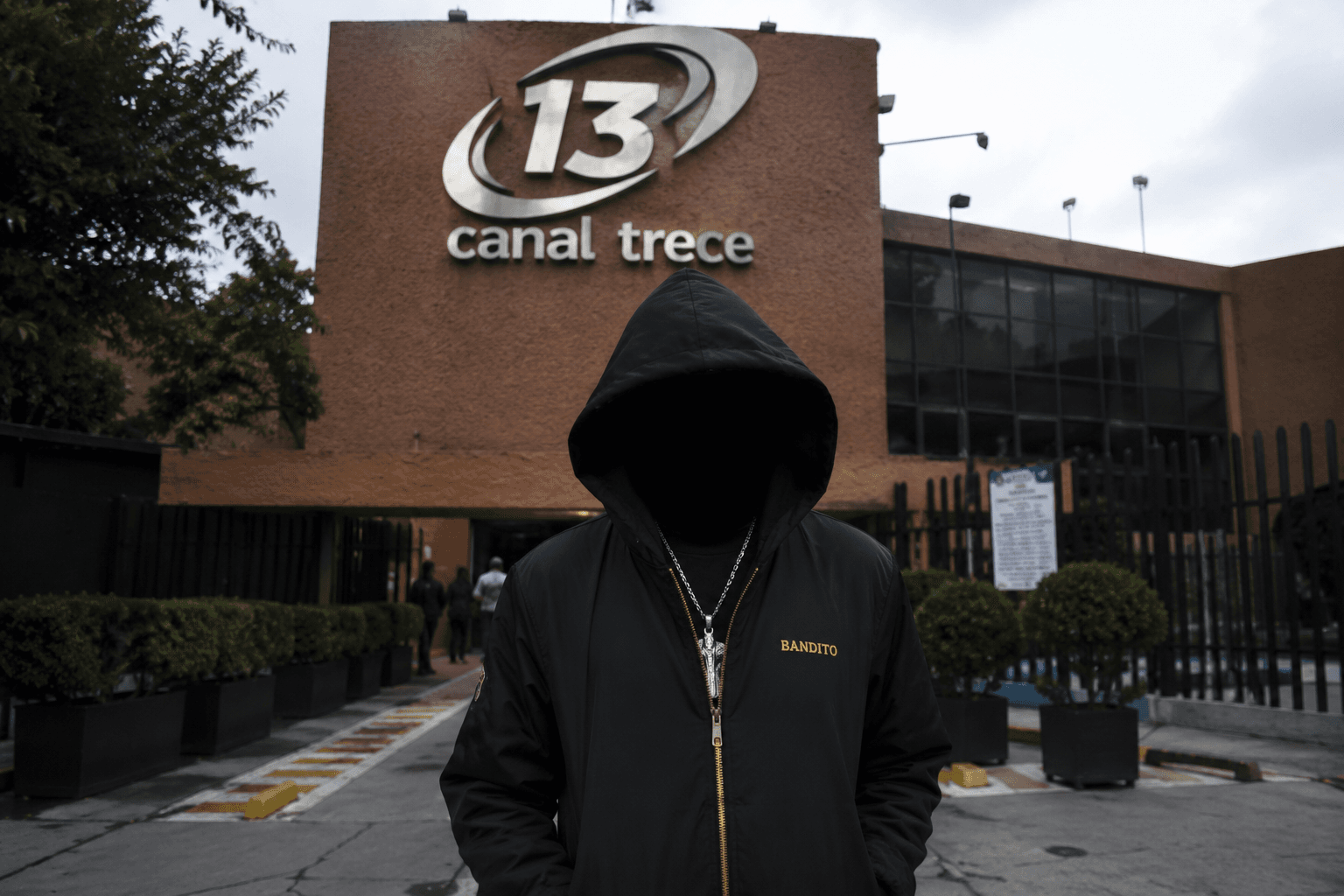 Corte de Santiago confirma multa de 80 UTM a Canal 13 por tratamiento sensacionalista de hechos policiales