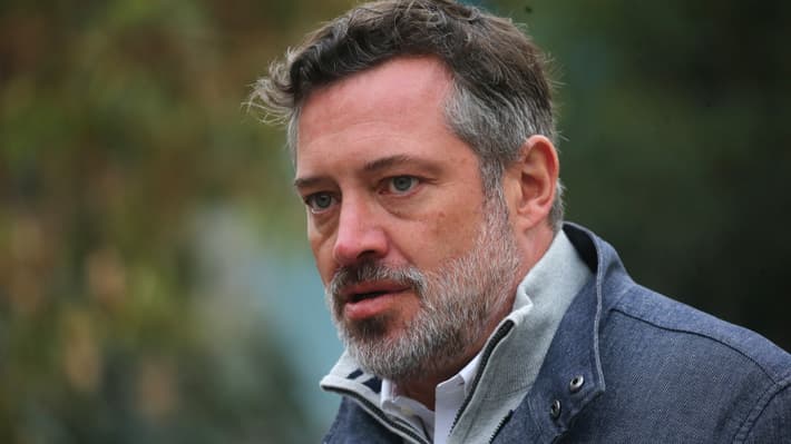 Corte de Santiago anula condena por injurias contra alcalde Sichel y ordena nuevo juicio