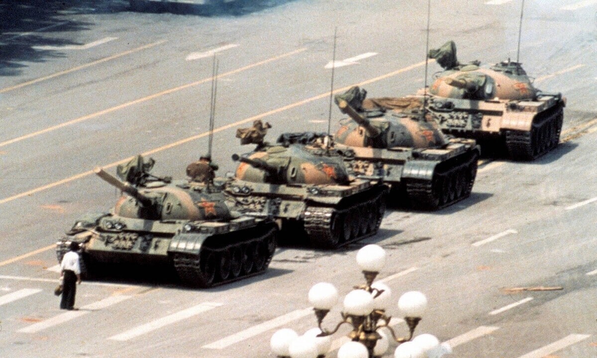 Tribunal de Hong Kong condena a prisión a activistas por conmemorar masacre de Tiananmen